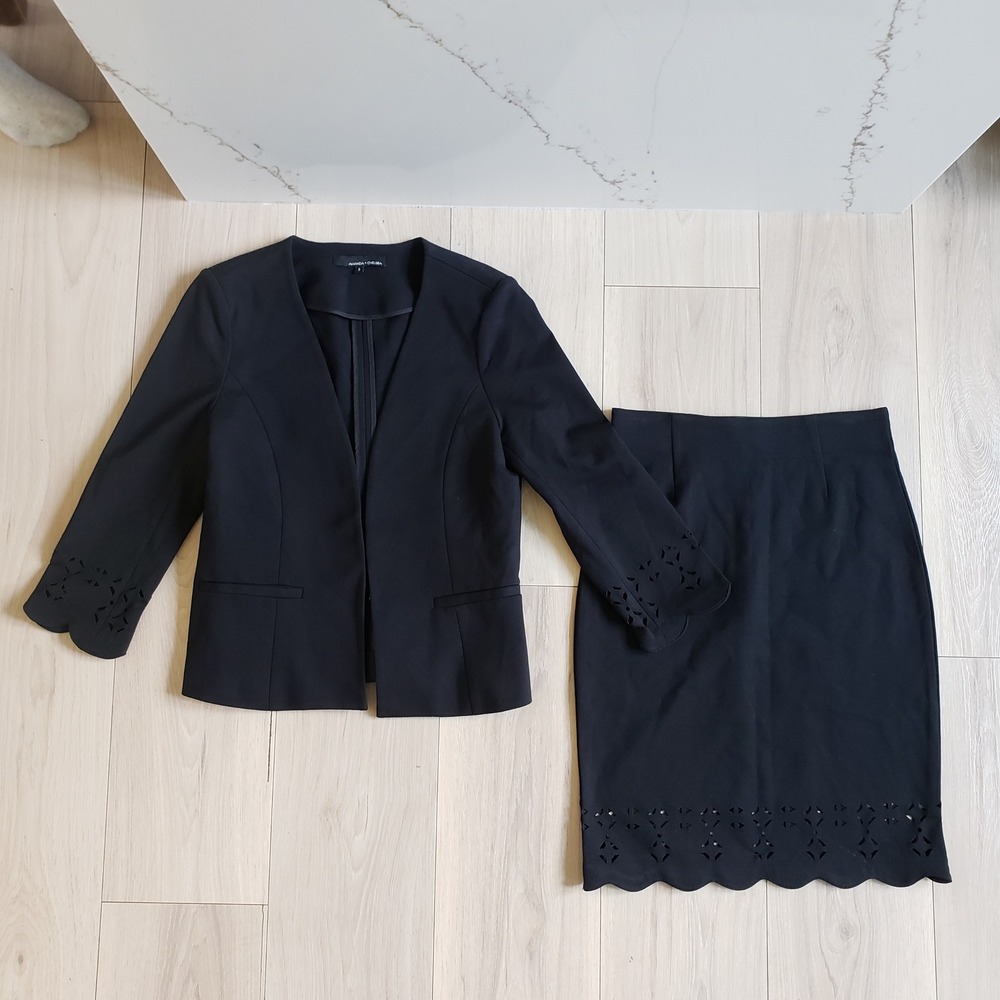 Amanda Chelsea Skirt Suit Womens 6 Black Laser Cut Scalloped Hem Workwear 2Pc
